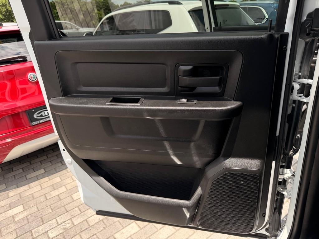 RAM 2500 Tradesman 4x4 Crew Cab 8' Box 2024