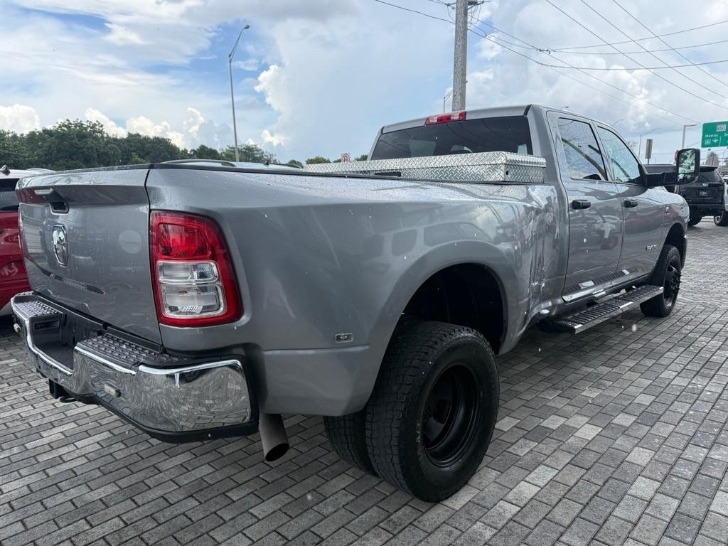 RAM 3500 Tradesman 4x4 Crew Cab 8' Box 2022