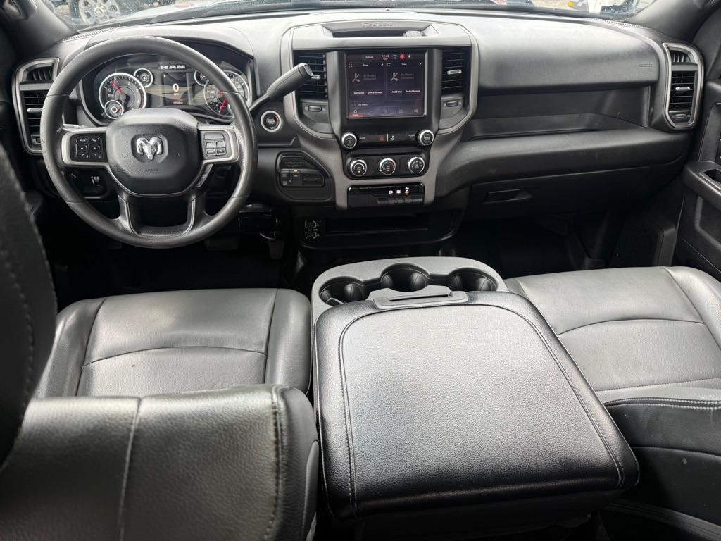 RAM 3500 Tradesman 4x4 Crew Cab 8' Box 2022
