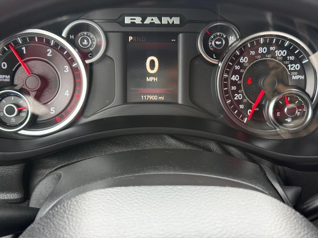 RAM 3500 Tradesman 4x4 Crew Cab 8' Box 2022