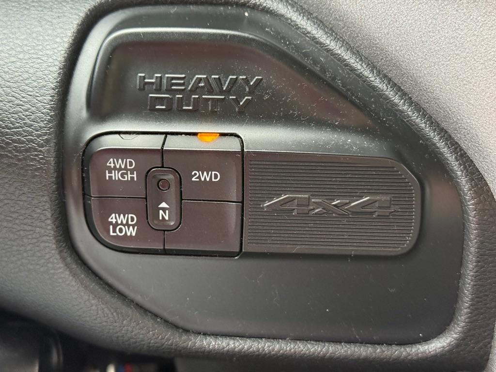 RAM 3500 Tradesman 4x4 Crew Cab 8' Box 2022