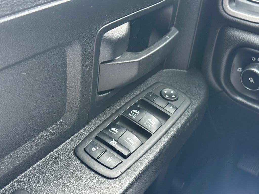 RAM 3500 Tradesman 4x4 Crew Cab 8' Box 2022