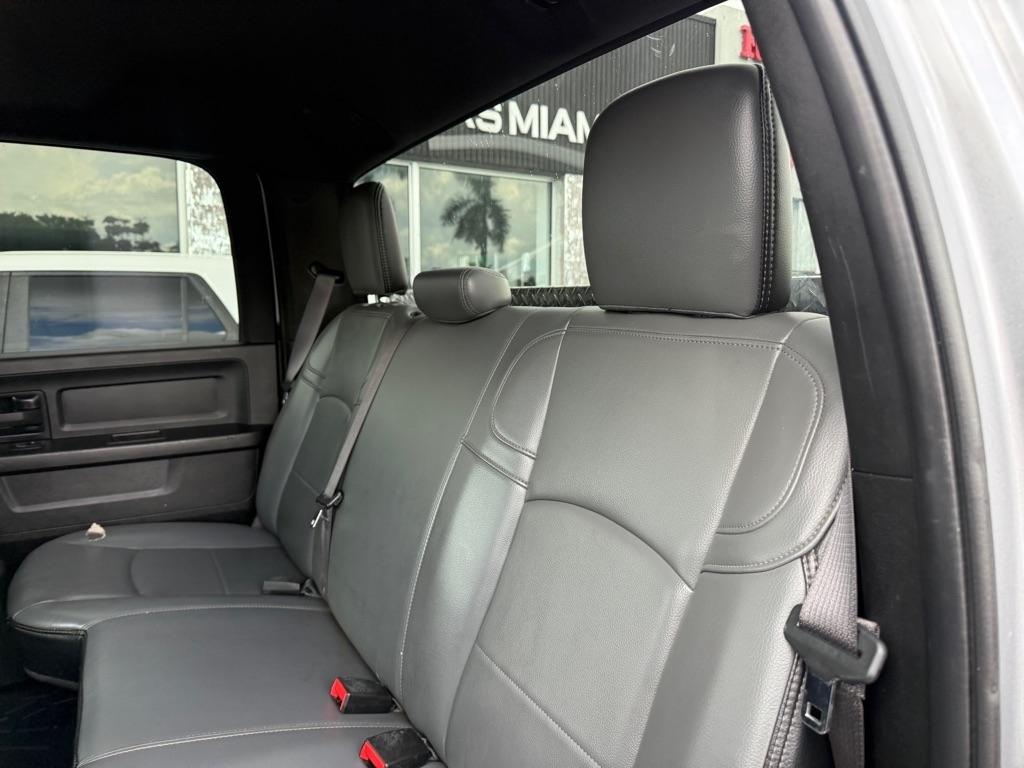 RAM 3500 Tradesman 4x4 Crew Cab 8' Box 2022