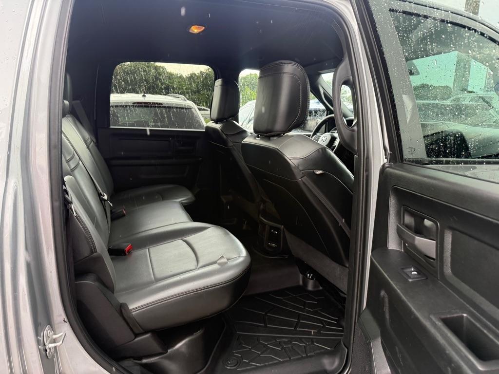 RAM 3500 Tradesman 4x4 Crew Cab 8' Box 2022