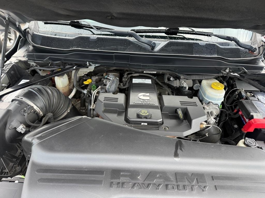 RAM 3500 Tradesman 4x4 Crew Cab 8' Box 2022