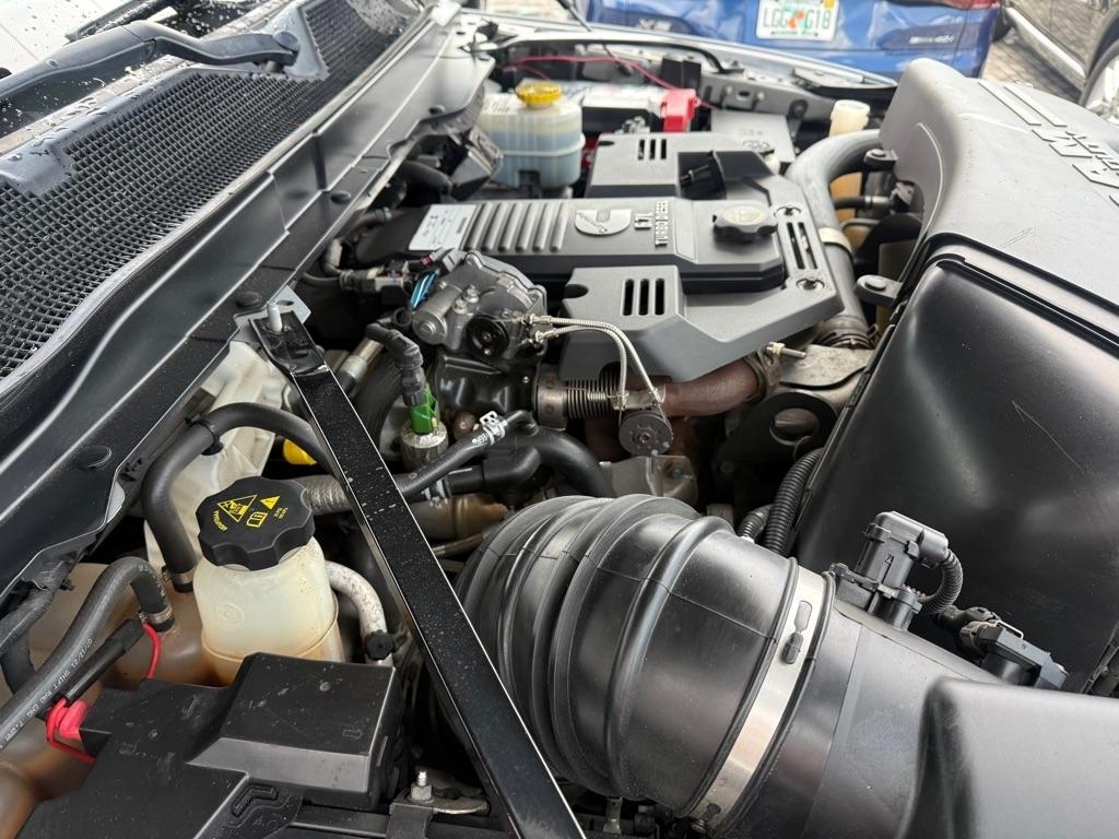 RAM 3500 Tradesman 4x4 Crew Cab 8' Box 2022