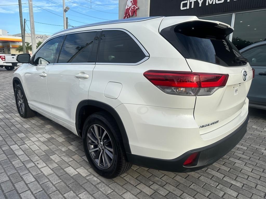 Toyota Highlander XLE V6 FWD (Natl) 2017