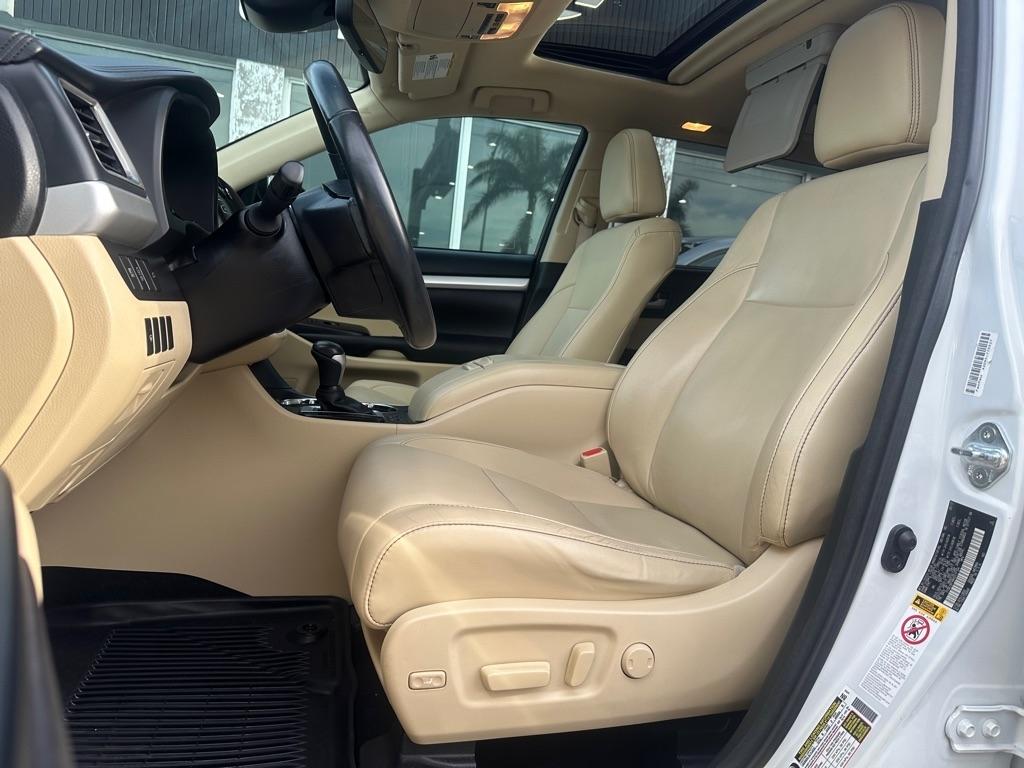 Toyota Highlander XLE V6 FWD (Natl) 2017