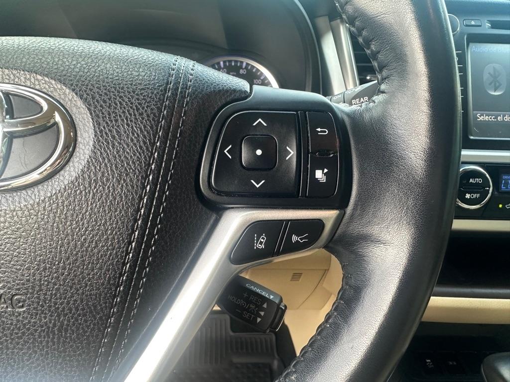 Toyota Highlander XLE V6 FWD (Natl) 2017