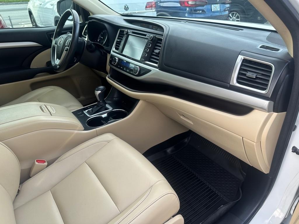 Toyota Highlander XLE V6 FWD (Natl) 2017