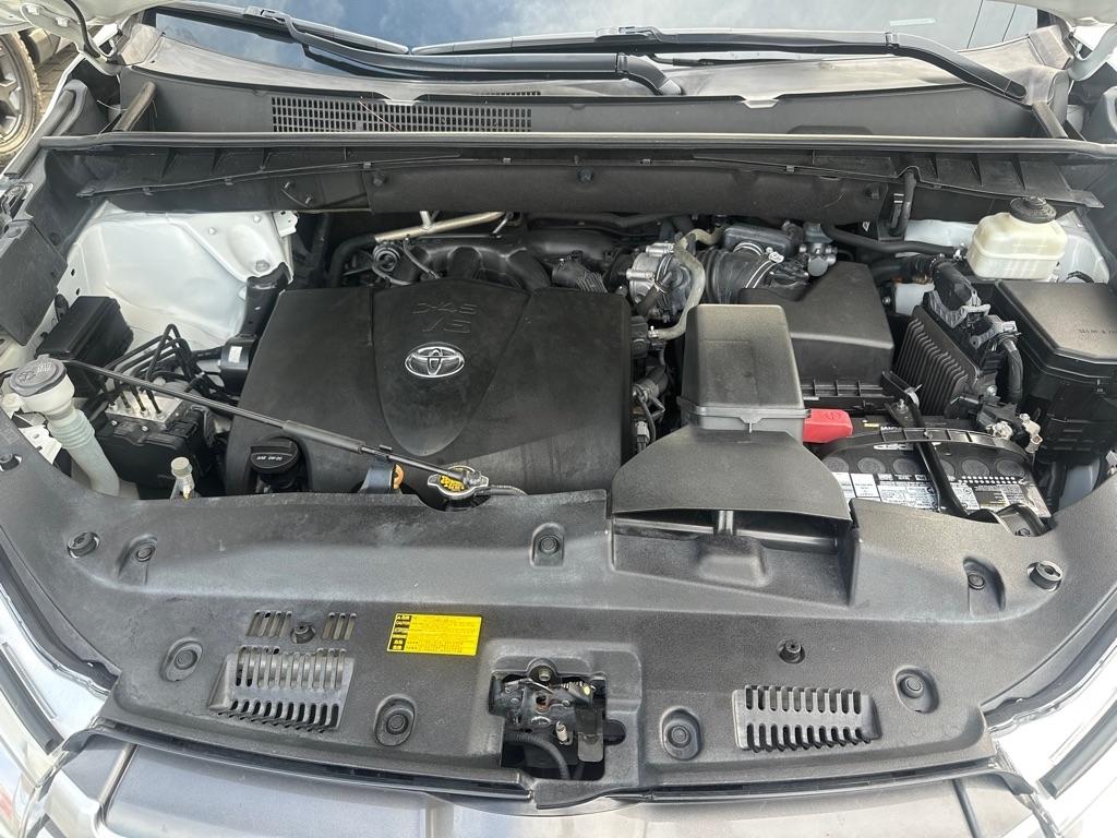 Toyota Highlander XLE V6 FWD (Natl) 2017