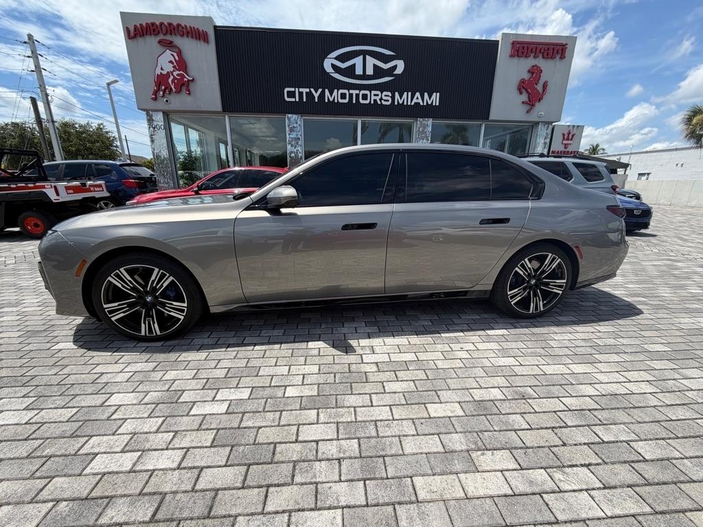 BMW 7 Series 740i Sedan 2024