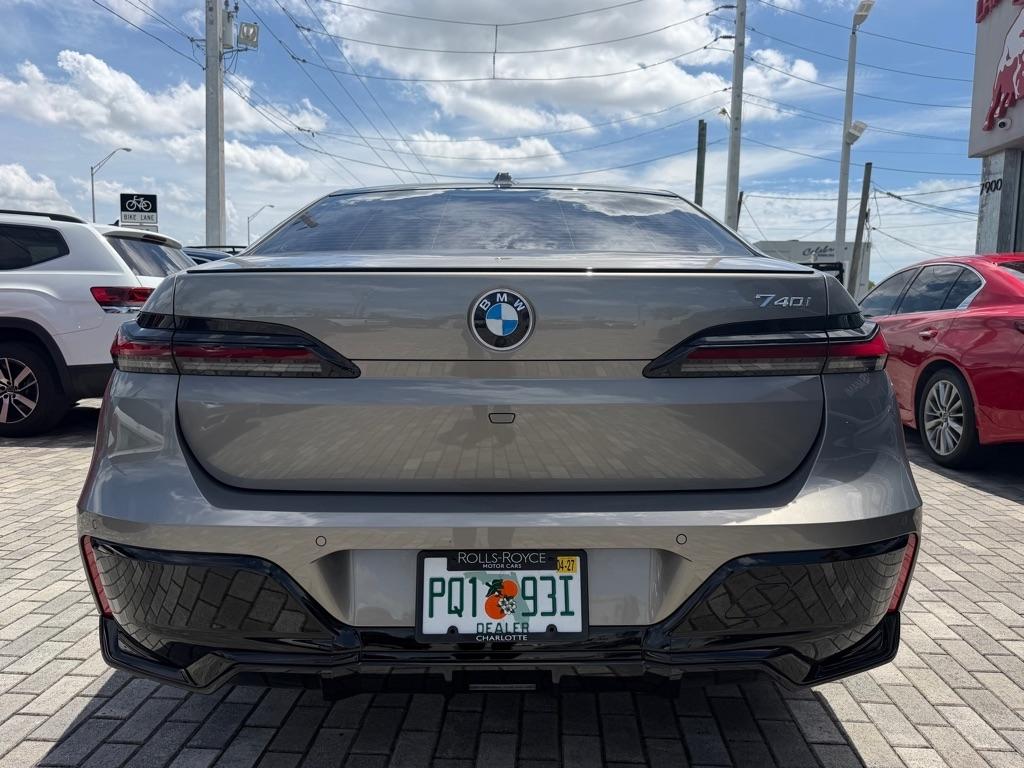 BMW 7 Series 740i Sedan 2024