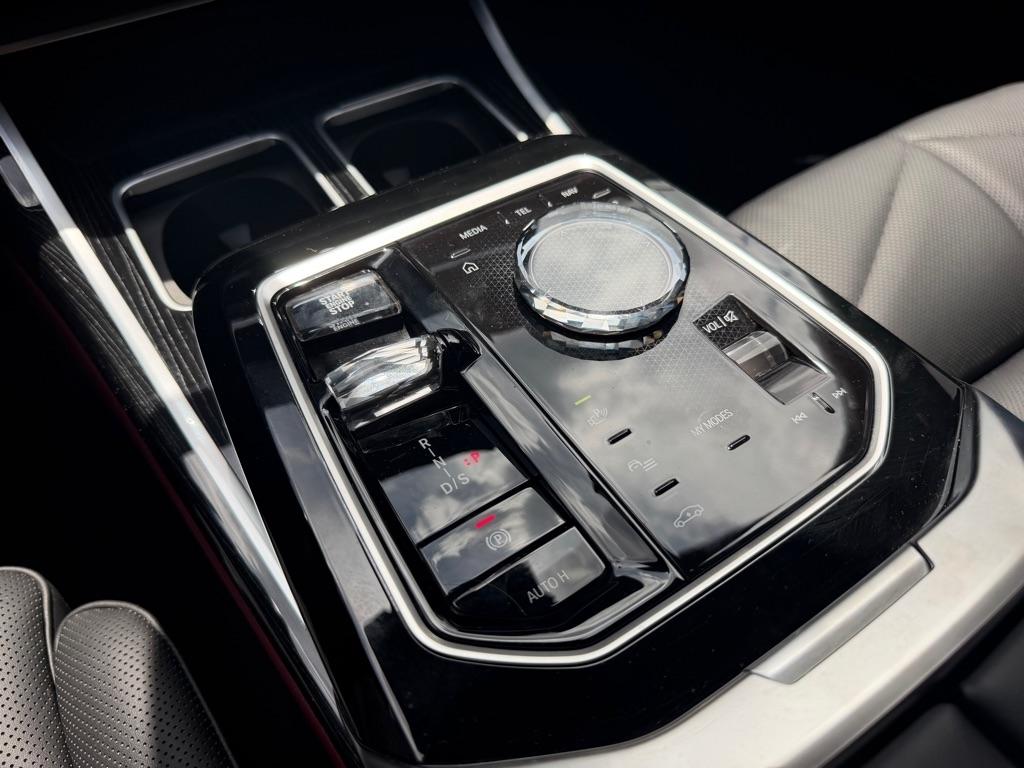 BMW 7 Series 740i Sedan 2024
