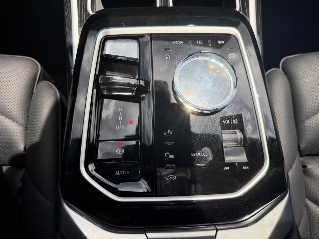BMW 7 Series 740i Sedan 2024