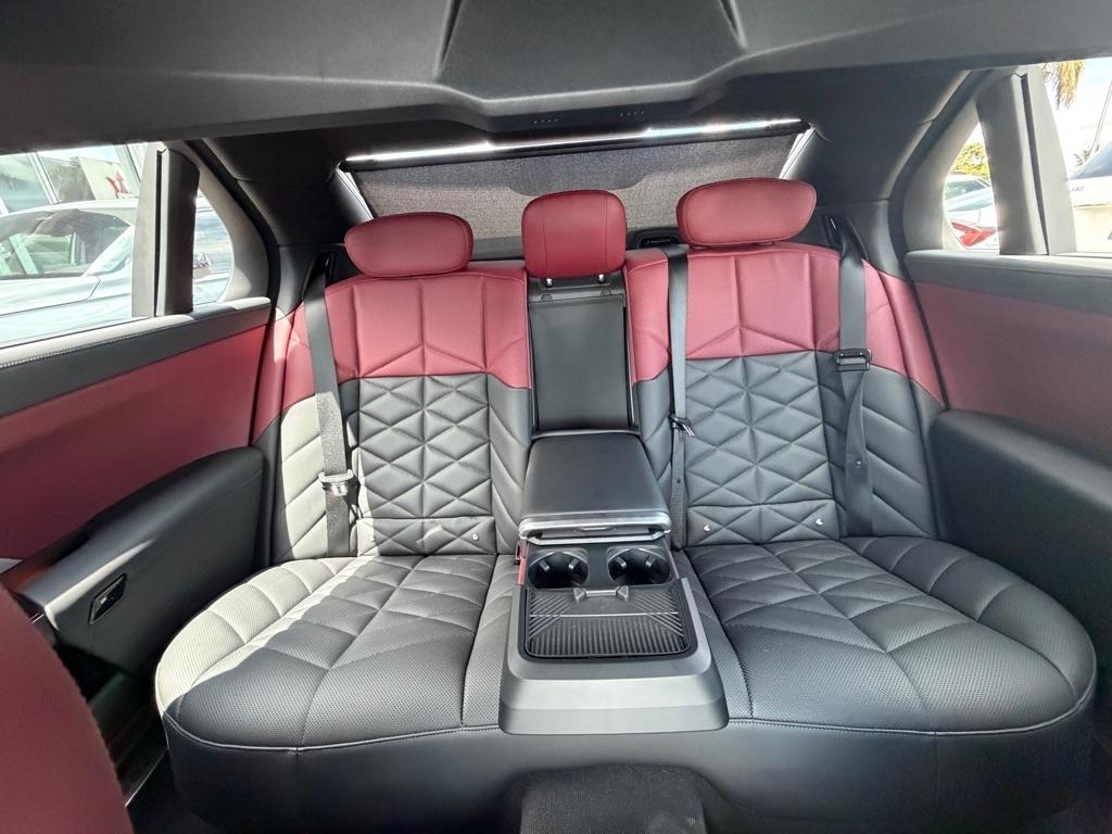 BMW 7 Series 740i Sedan 2024