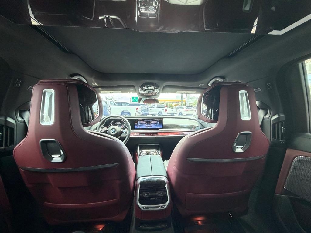 BMW 7 Series 740i Sedan 2024