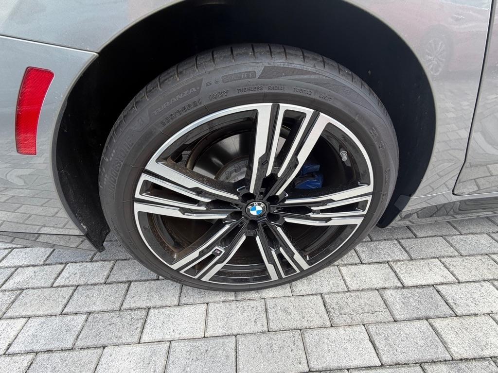 BMW 7 Series 740i Sedan 2024