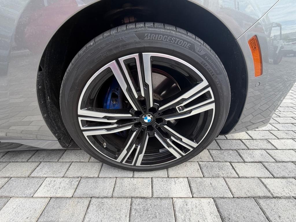 BMW 7 Series 740i Sedan 2024