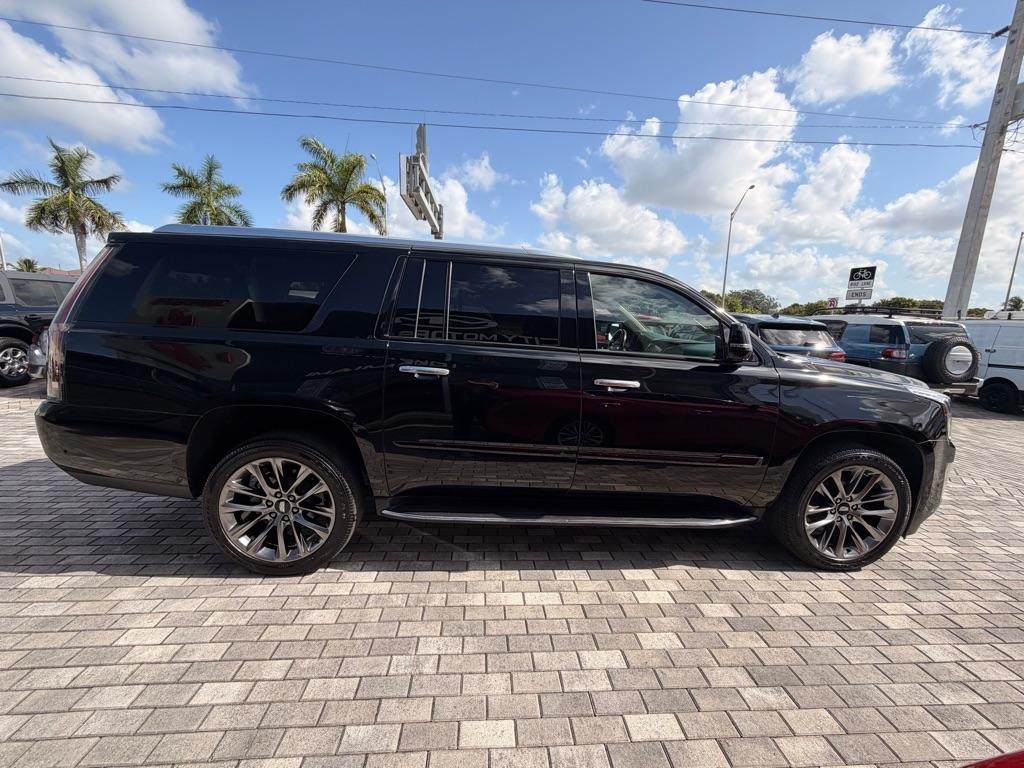 Cadillac Escalade ESV 4WD 4dr Luxury 2020