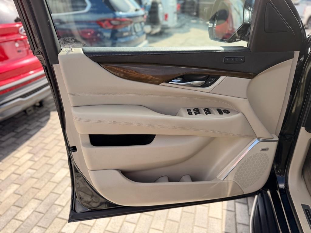 Cadillac Escalade ESV 4WD 4dr Luxury 2020