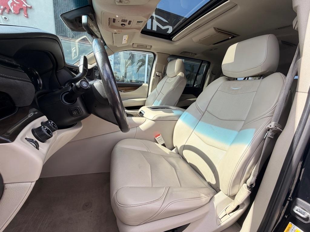 Cadillac Escalade ESV 4WD 4dr Luxury 2020