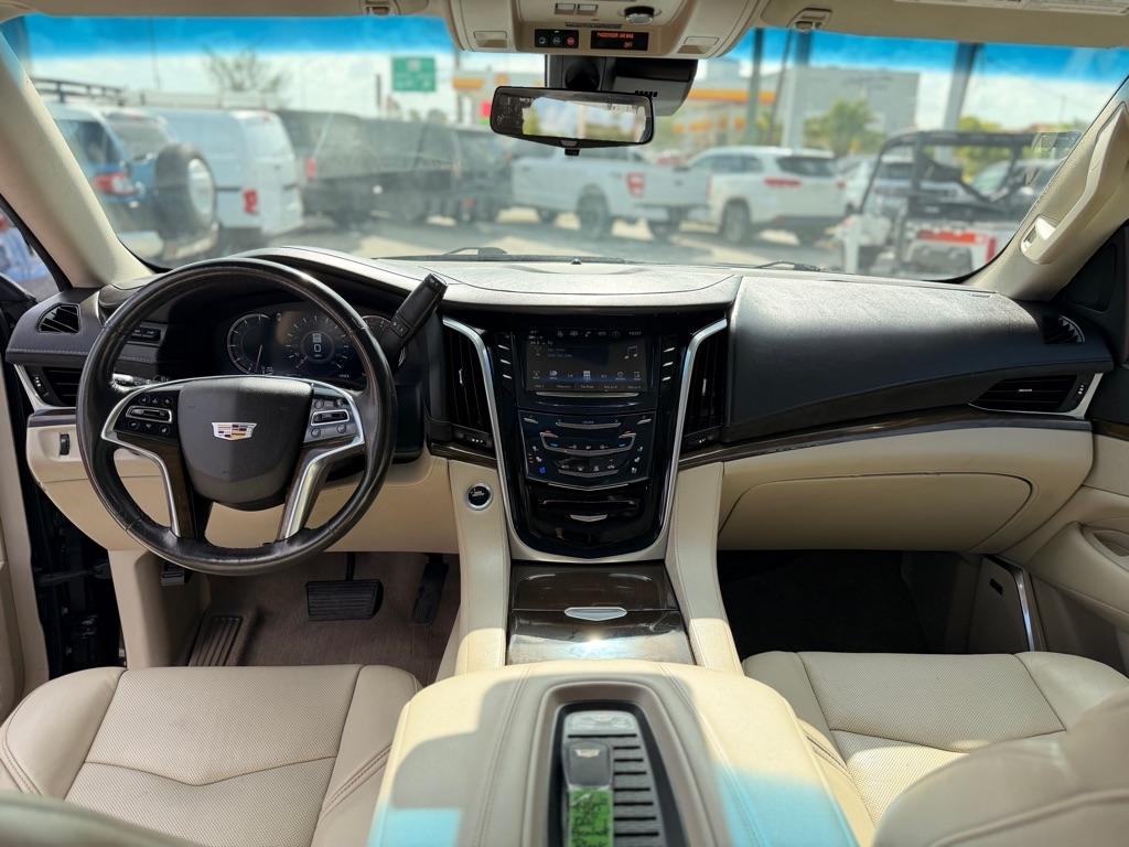 Cadillac Escalade ESV 4WD 4dr Luxury 2020