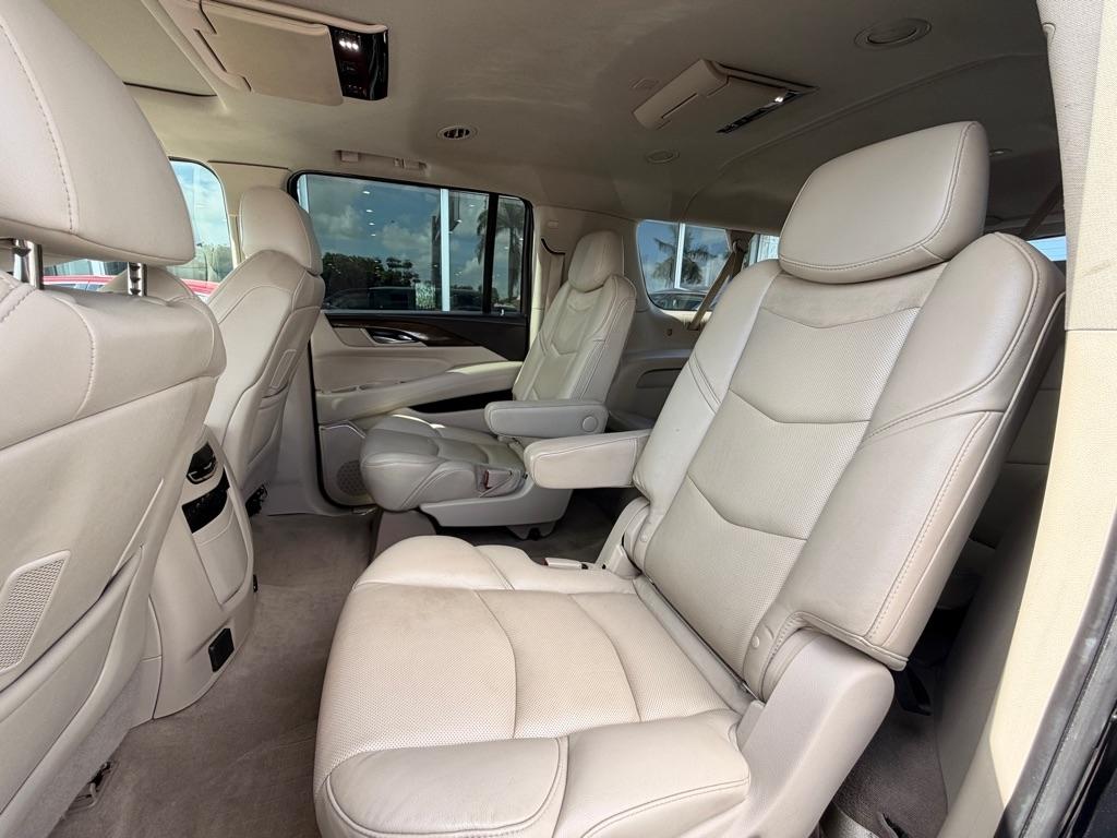 Cadillac Escalade ESV 4WD 4dr Luxury 2020