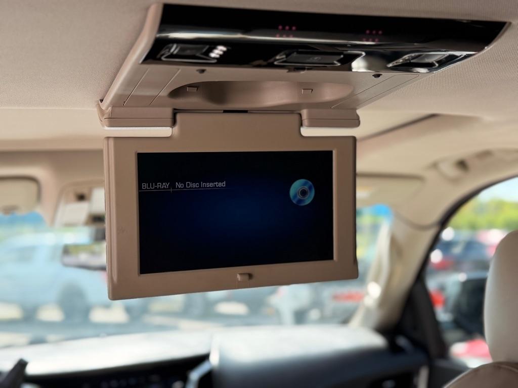 Cadillac Escalade ESV 4WD 4dr Luxury 2020