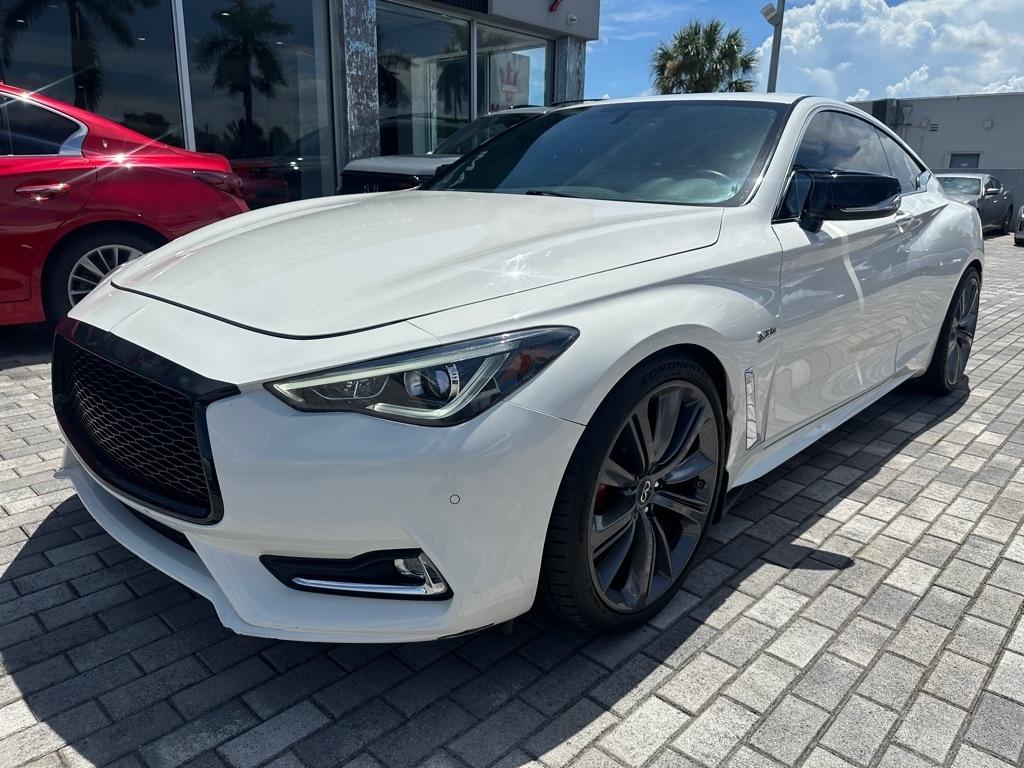 Infiniti Q60 Red Sport 400 RWD 2017