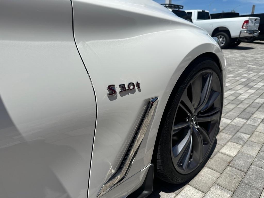 Infiniti Q60 Red Sport 400 RWD 2017