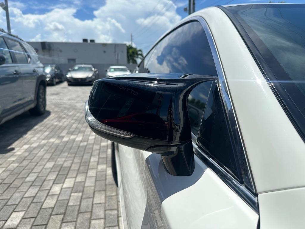 Infiniti Q60 Red Sport 400 RWD 2017