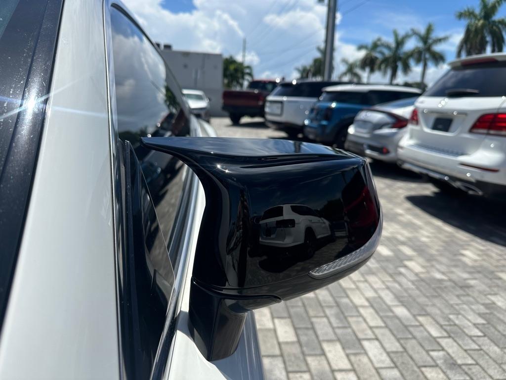 Infiniti Q60 Red Sport 400 RWD 2017