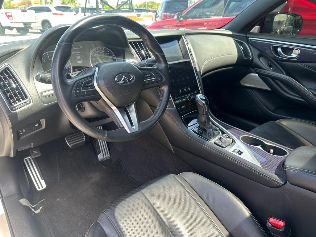 Infiniti Q60 Red Sport 400 RWD 2017
