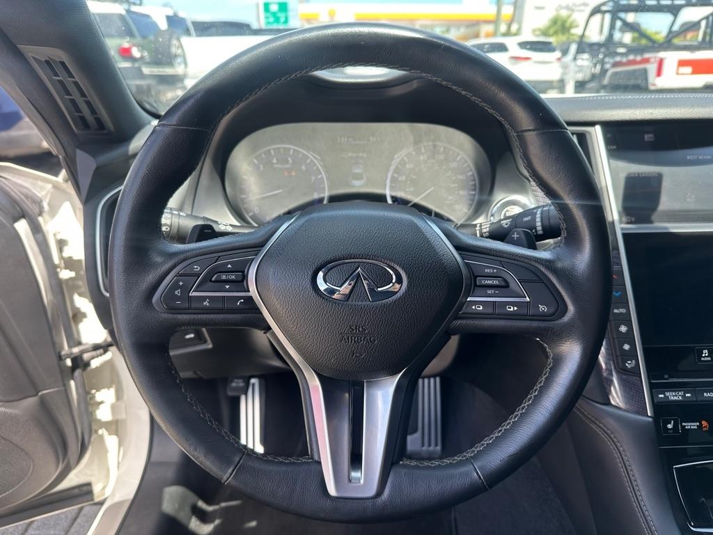 Infiniti Q60 Red Sport 400 RWD 2017