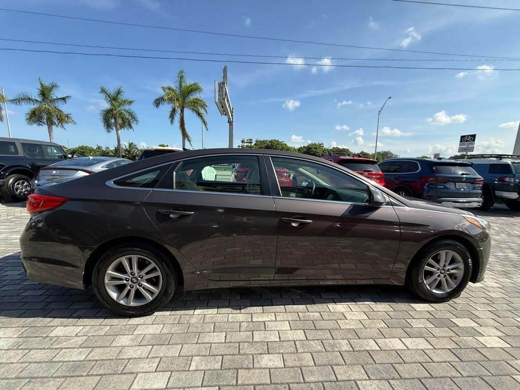 Hyundai Sonata 4dr Sdn 2.4L SE 2016