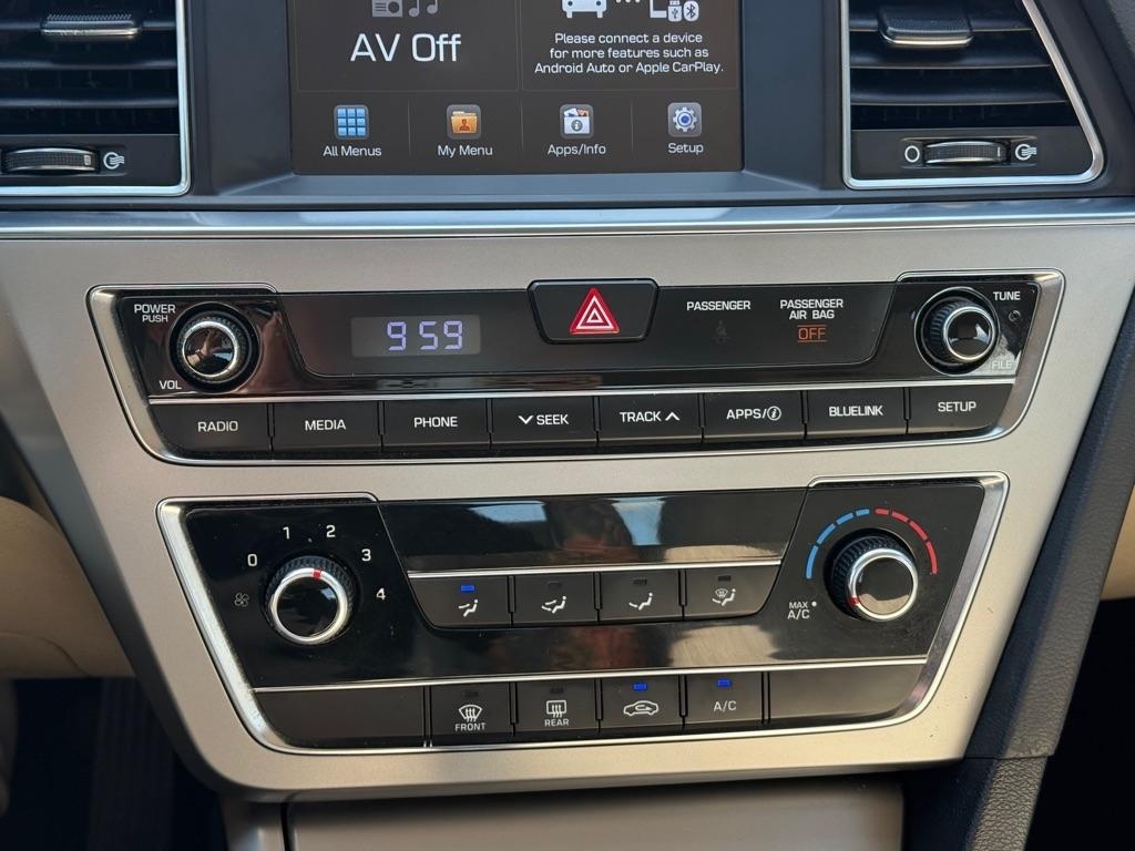 Hyundai Sonata 4dr Sdn 2.4L SE 2016