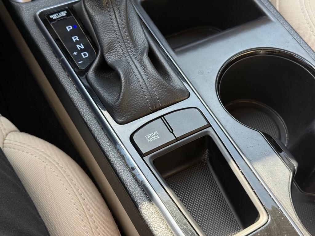 Hyundai Sonata 4dr Sdn 2.4L SE 2016