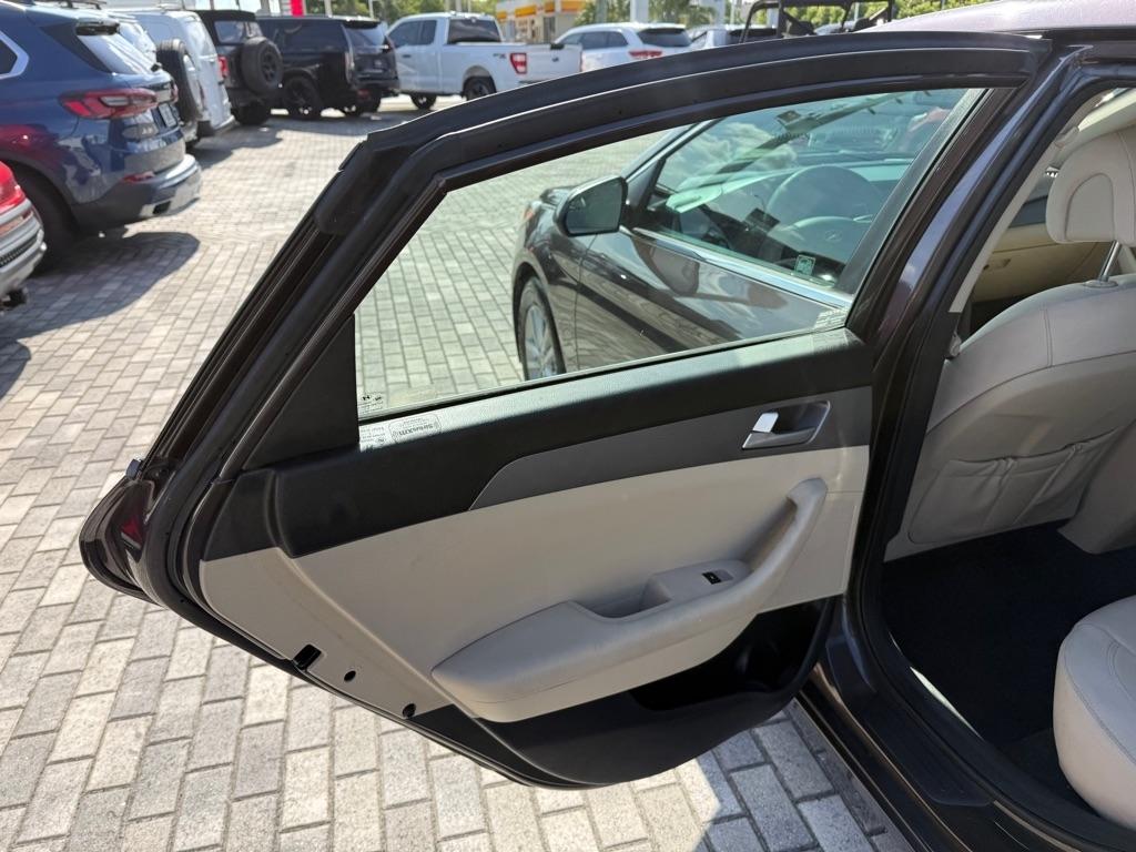 Hyundai Sonata 4dr Sdn 2.4L SE 2016