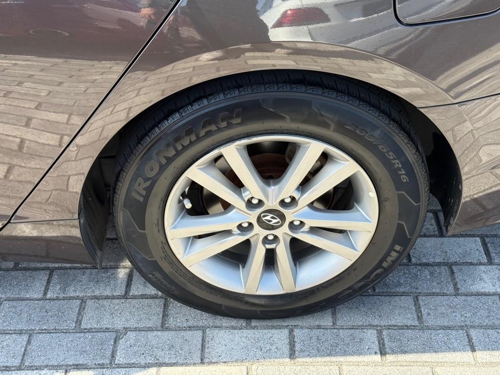 Hyundai Sonata 4dr Sdn 2.4L SE 2016