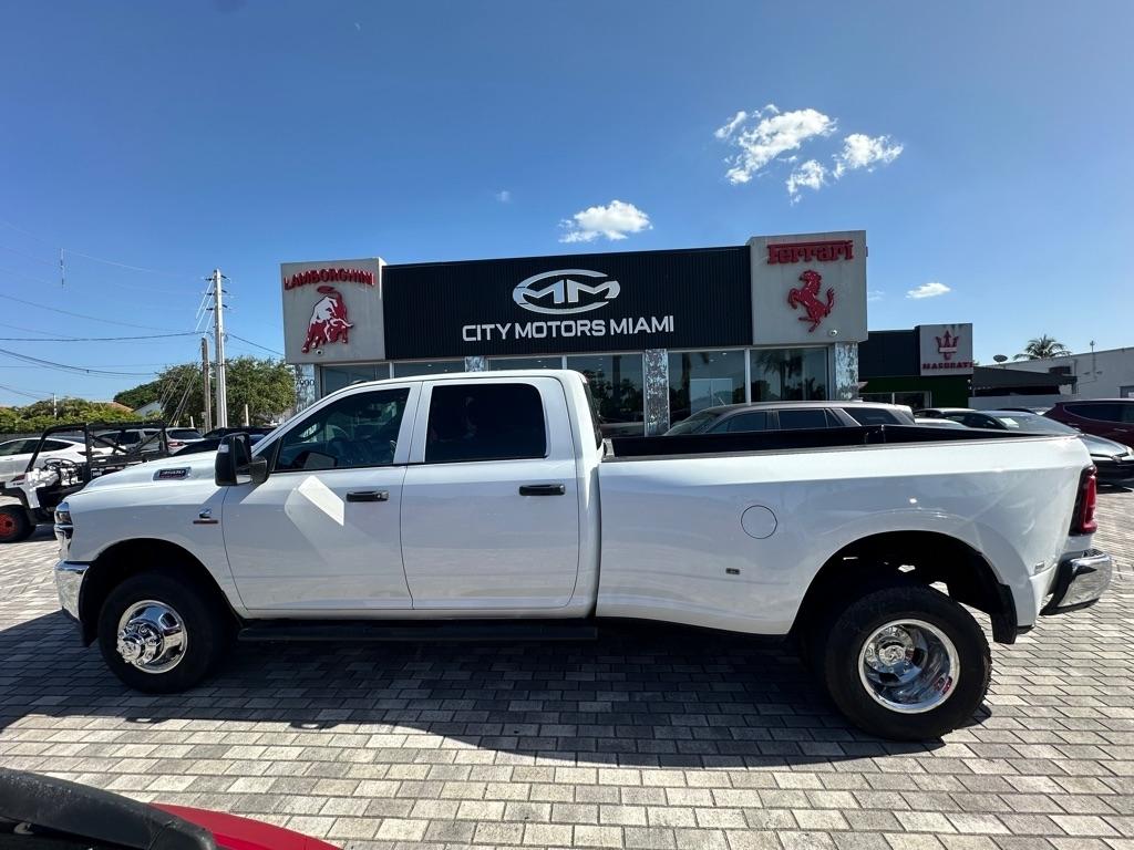 RAM 3500 Tradesman 4x4 Crew Cab 8' Box 2026