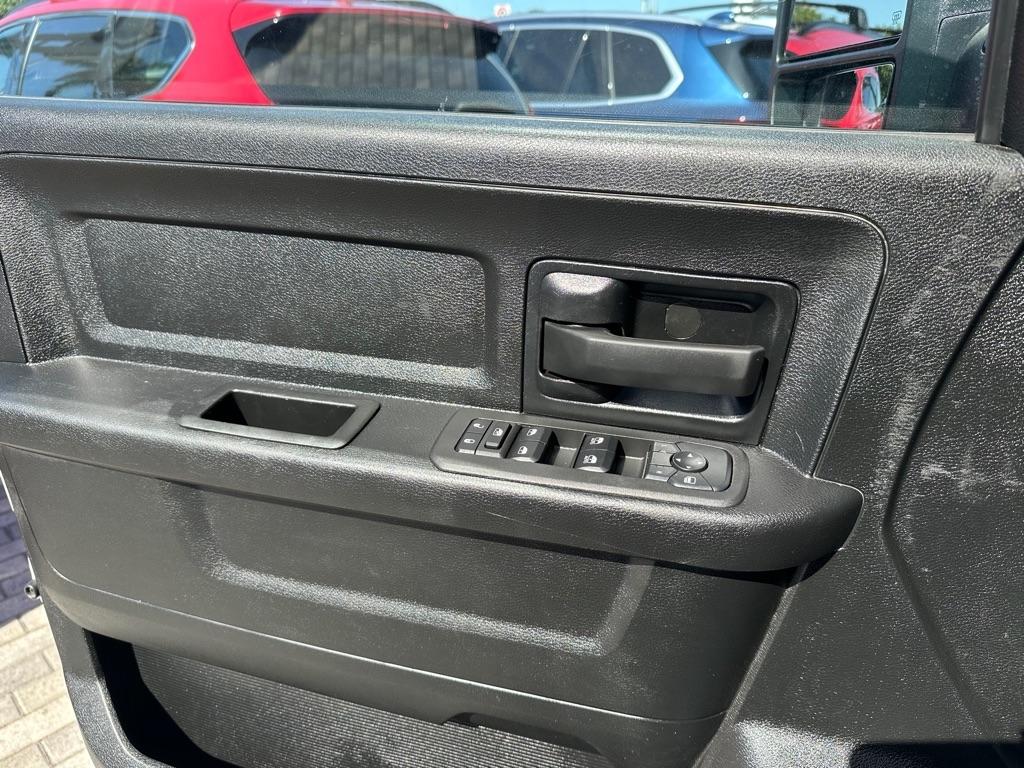 RAM 3500 Tradesman 4x4 Crew Cab 8' Box 2026