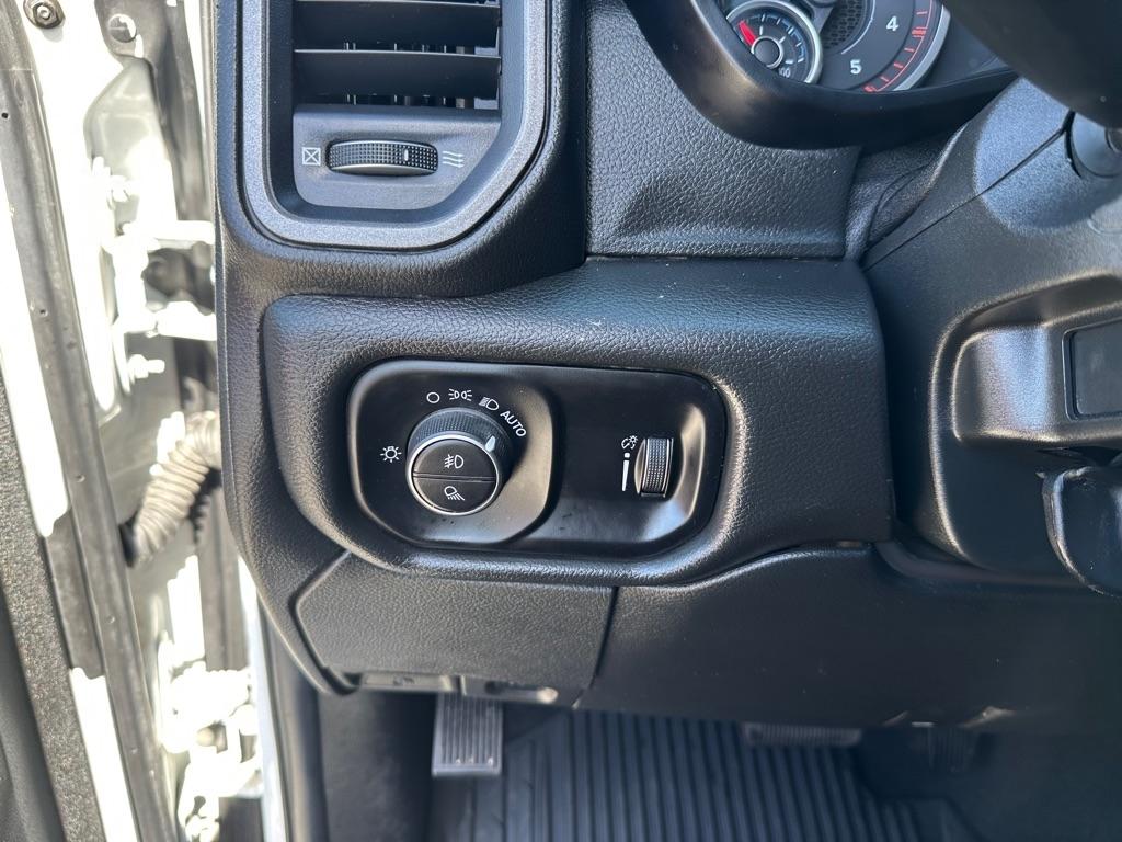 RAM 3500 Tradesman 4x4 Crew Cab 8' Box 2026