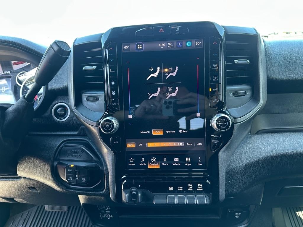 RAM 3500 Tradesman 4x4 Crew Cab 8' Box 2026