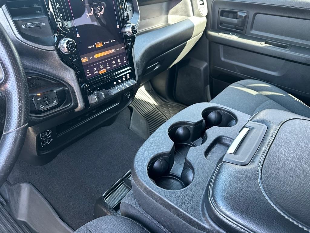 RAM 3500 Tradesman 4x4 Crew Cab 8' Box 2026