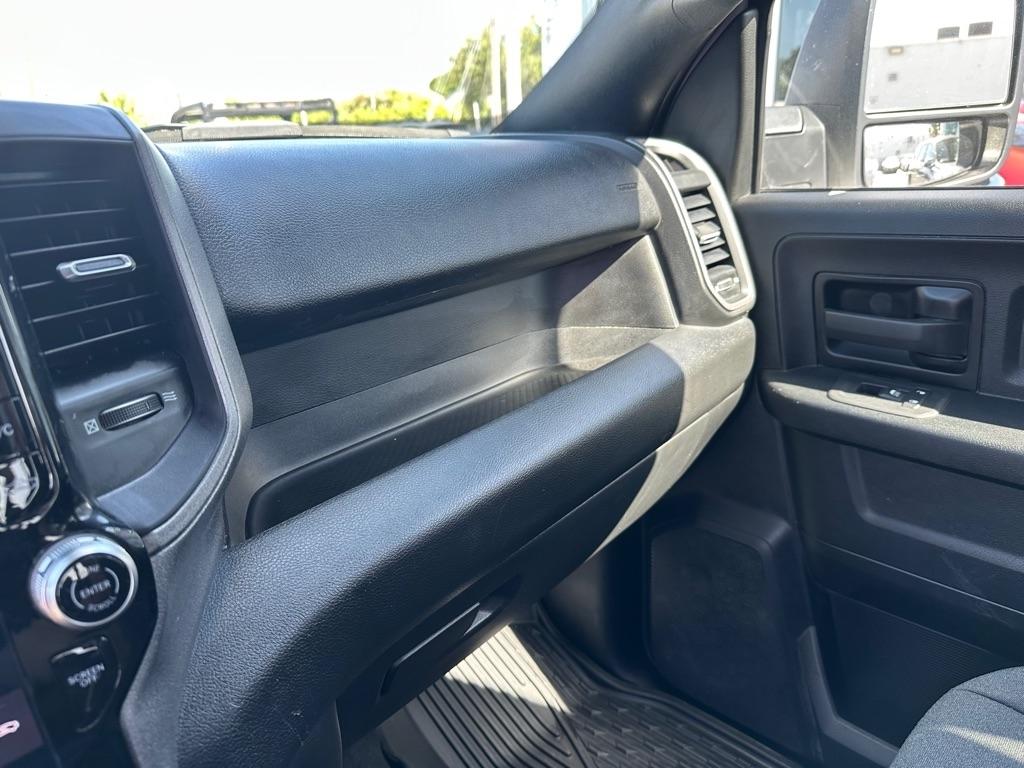 RAM 3500 Tradesman 4x4 Crew Cab 8' Box 2026