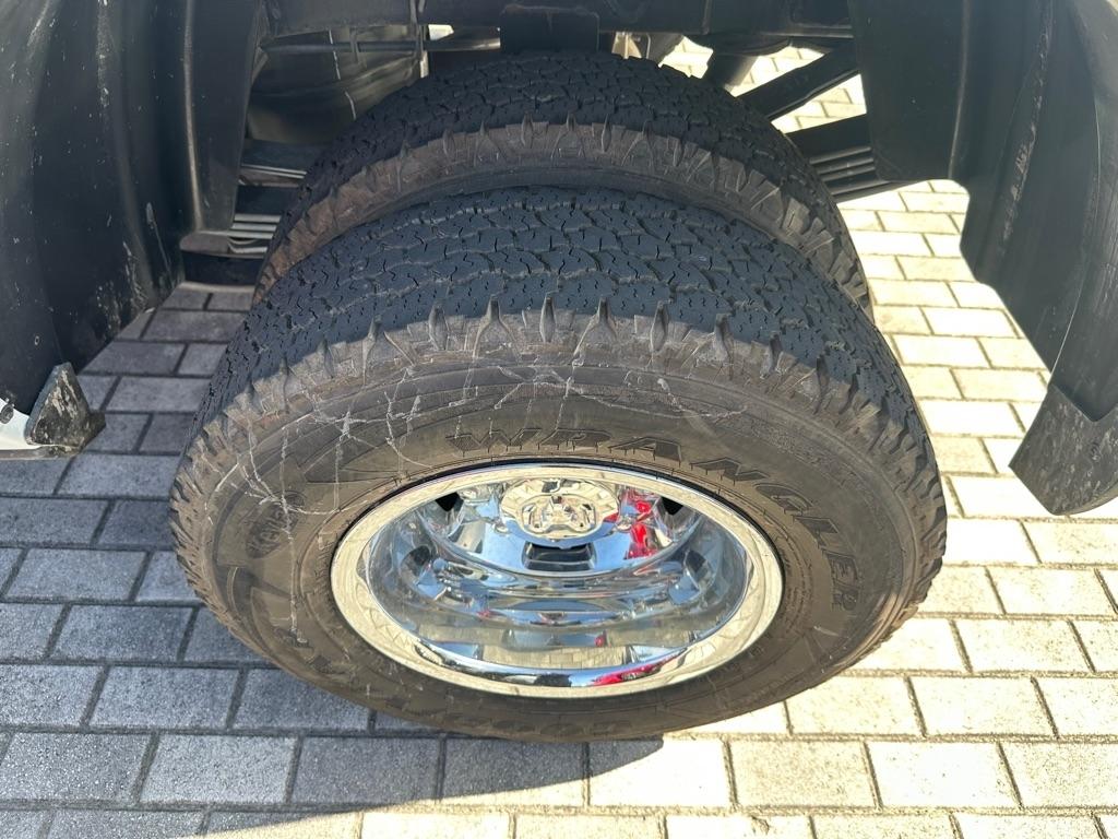 RAM 3500 Tradesman 4x4 Crew Cab 8' Box 2026