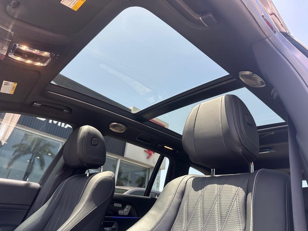 Mercedes-Benz GLS Maybach GLS 600 4MATIC SUV 2024