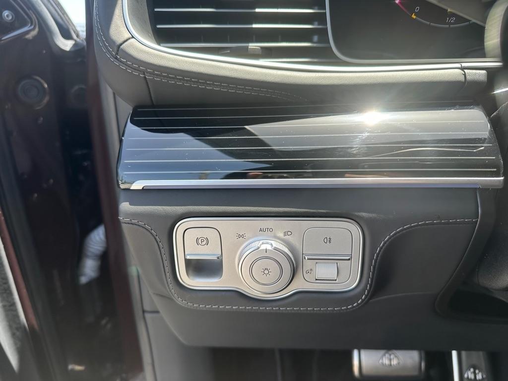 Mercedes-Benz GLS Maybach GLS 600 4MATIC SUV 2024