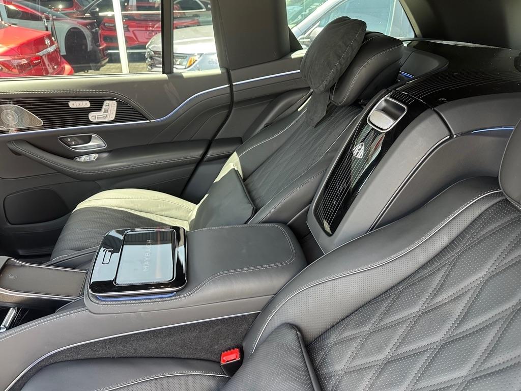 Mercedes-Benz GLS Maybach GLS 600 4MATIC SUV 2024
